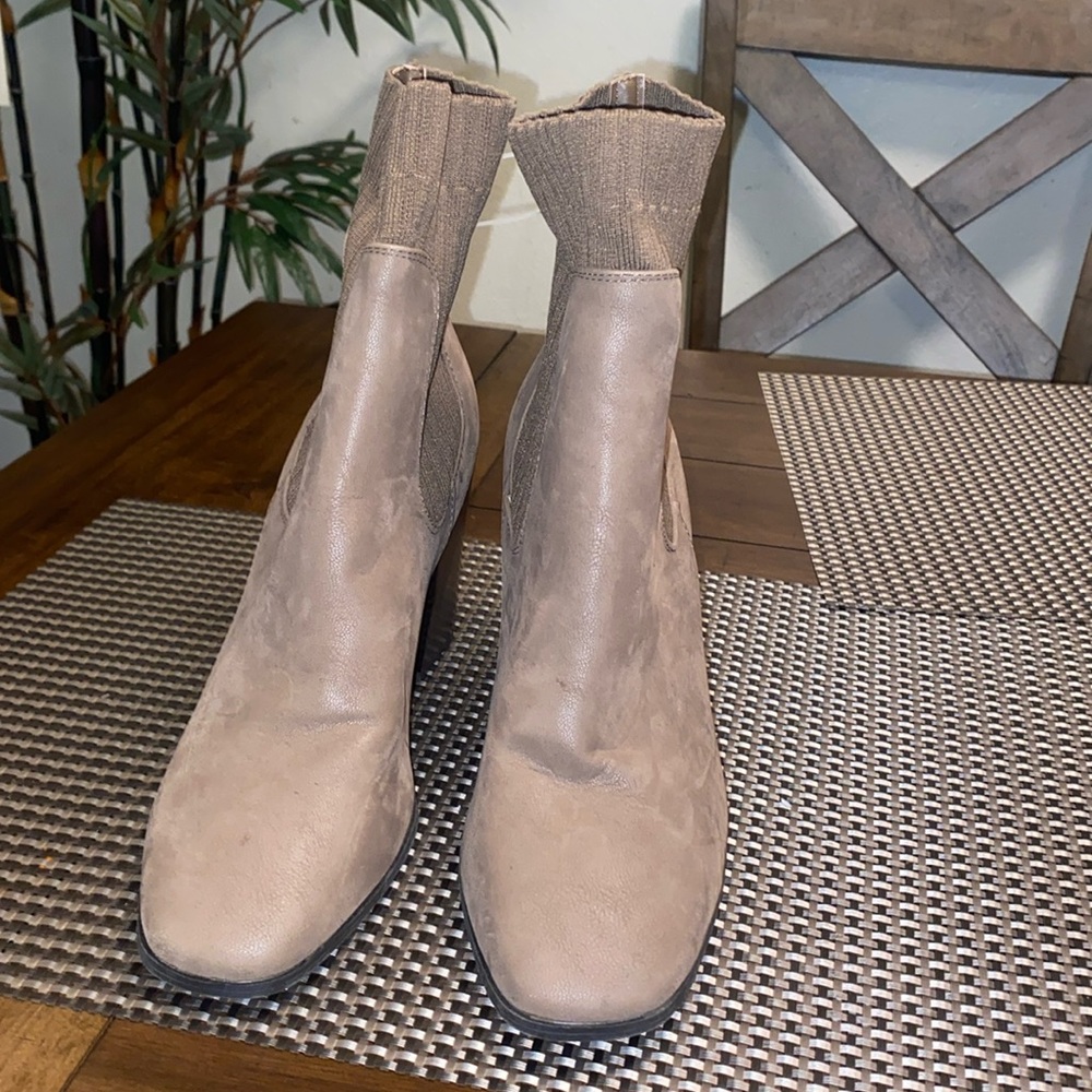 Brand new! Ladies Bamboo boots